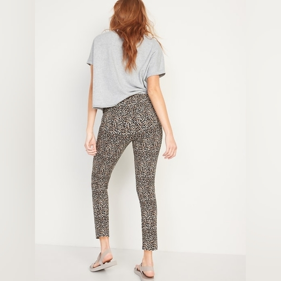 High-Waisted Printed Pixie High Rise Leopard  Pants NWT - Picture 1 of 8